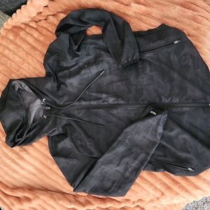Vuori rain jacket